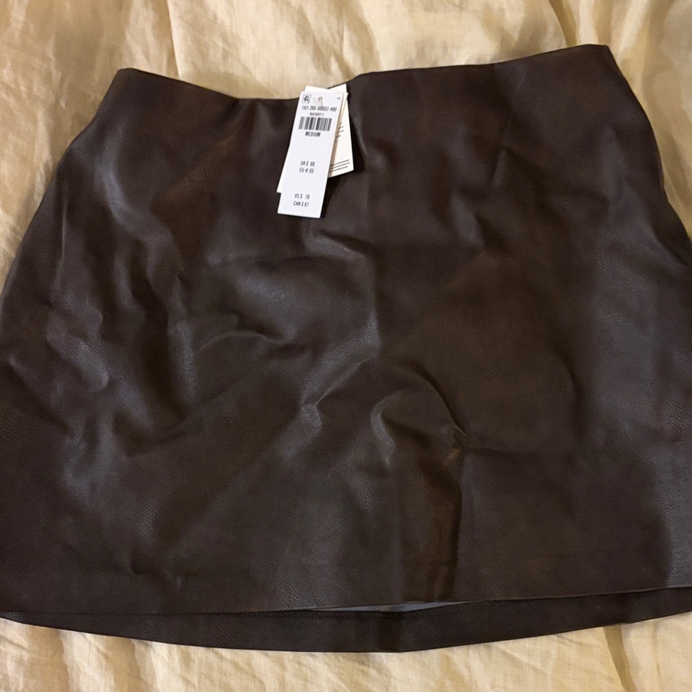 Abercrombie & Fitch Curve Love Scarlett Faux Leather Mini Skort